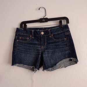 american eagle size 4  women's denim jean shorts in blue